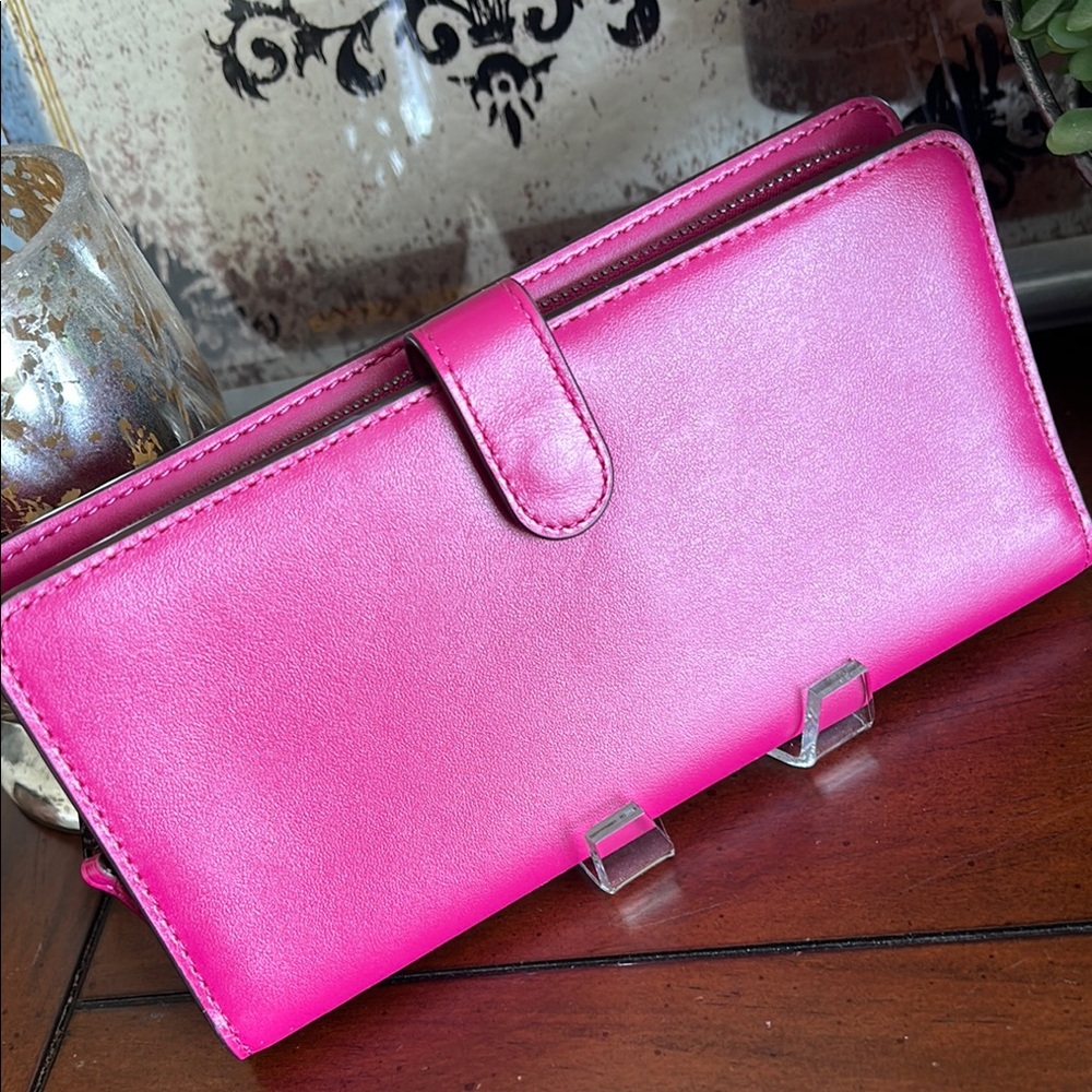 Coach Smooth Leather Fuchsia Women's Wallet - Picture 4 of 16